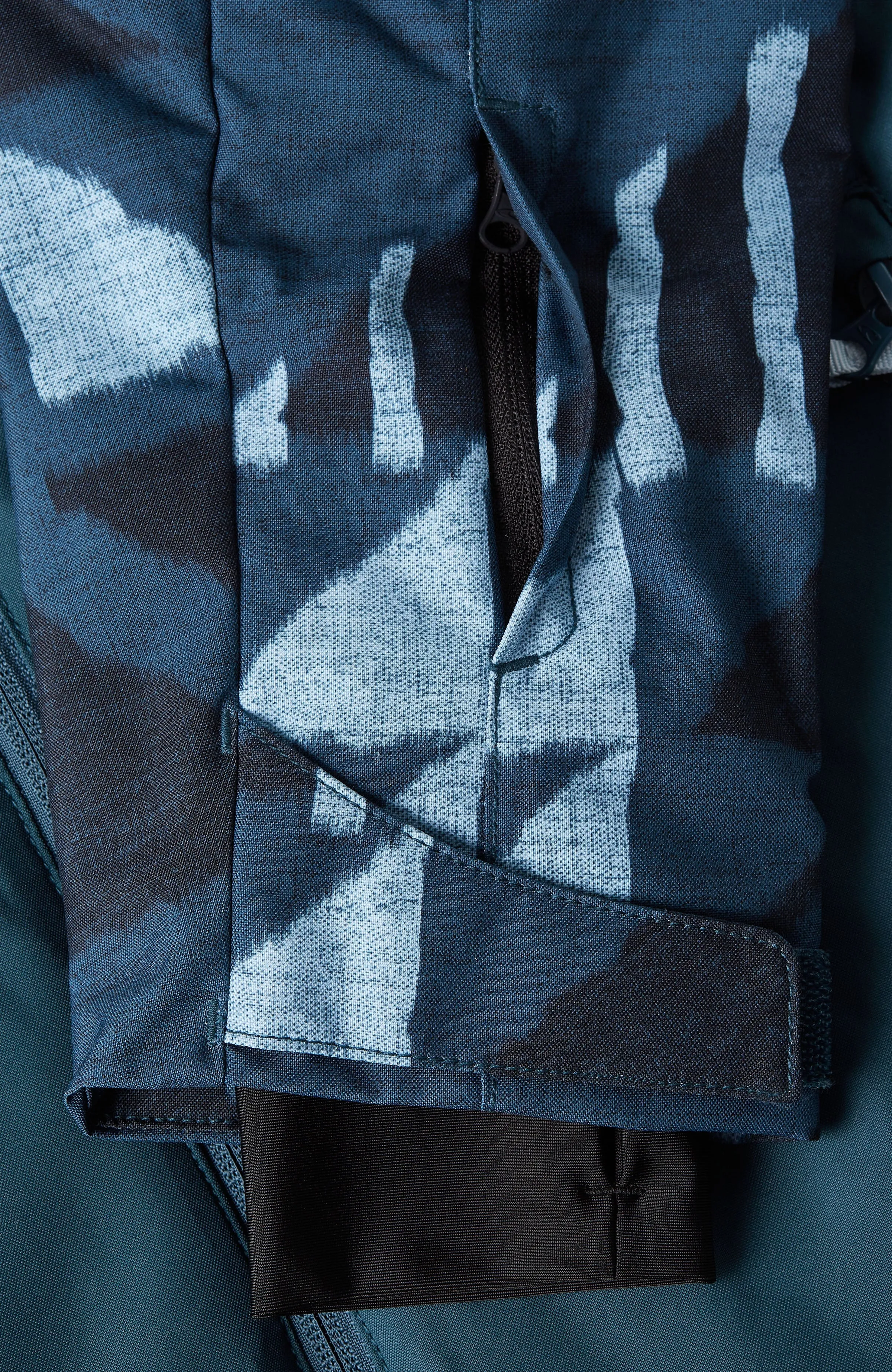 Aplite Plus Snow Jacket | Blue Triangle Ikat