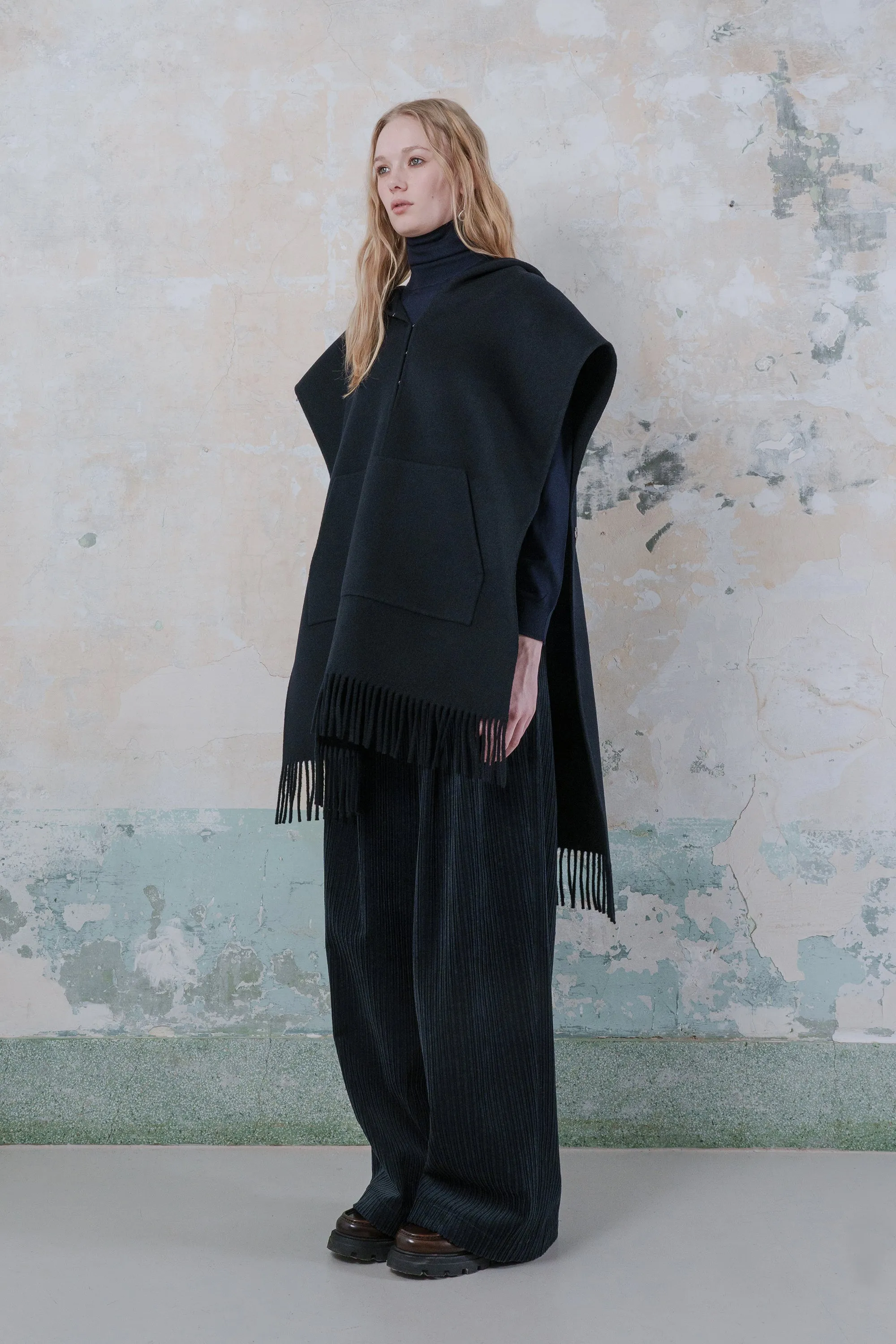 Double-faced wool-blend fringed hood poncho