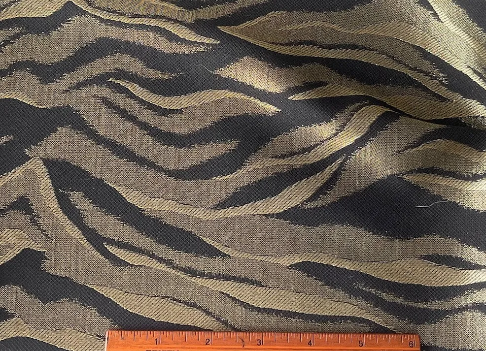 Etro Elegant Metallic Zebra Stripes Wool Brocade (Made in Italy)