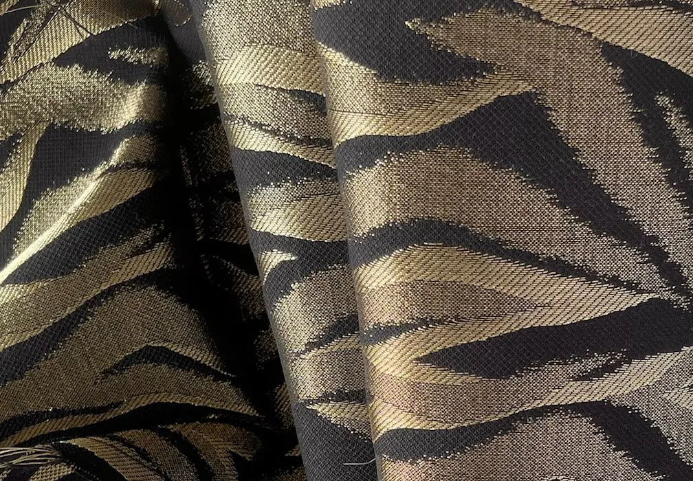 Etro Elegant Metallic Zebra Stripes Wool Brocade (Made in Italy)