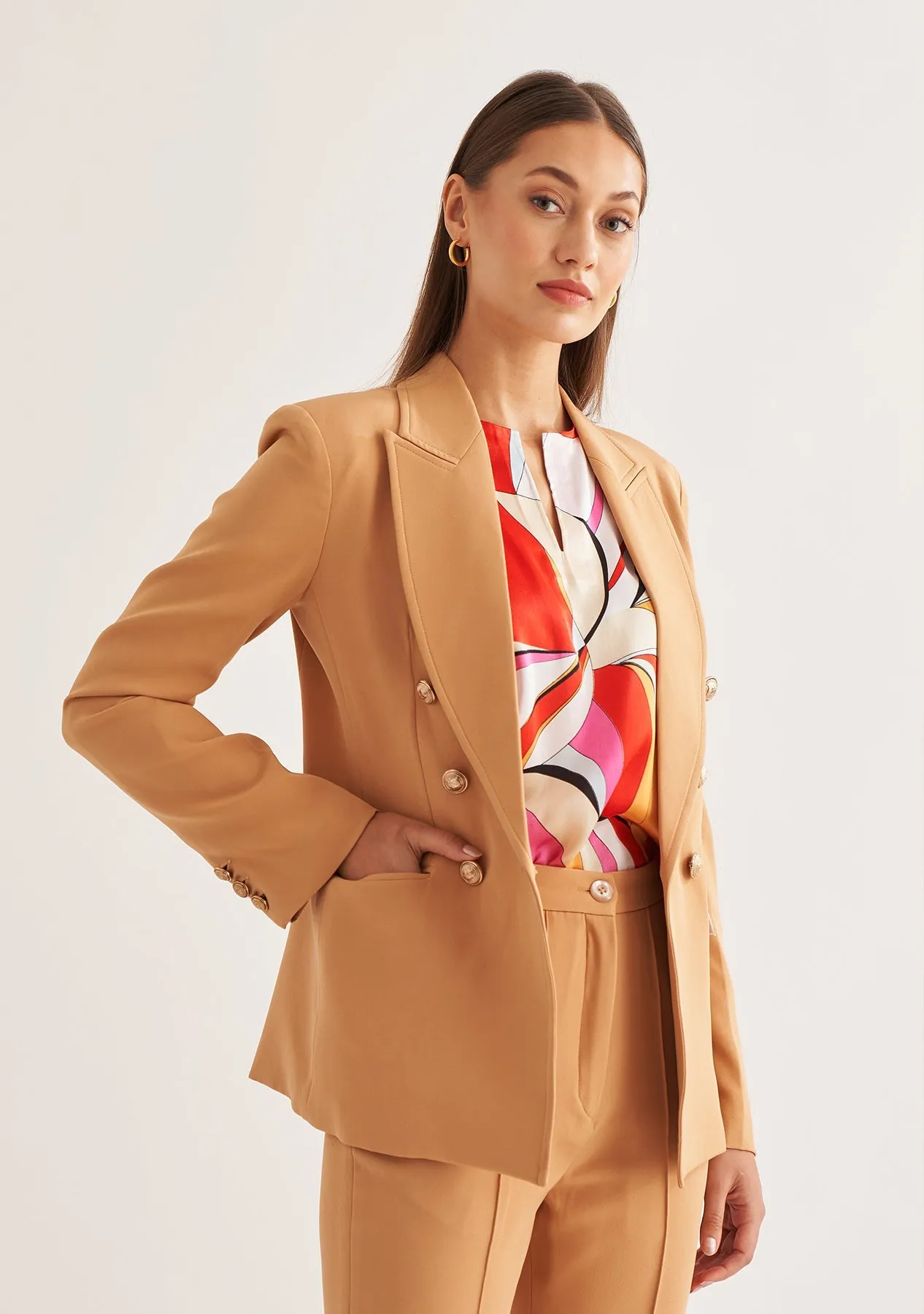 Full Sleeves Tailored Fit Women's Formal Blazer