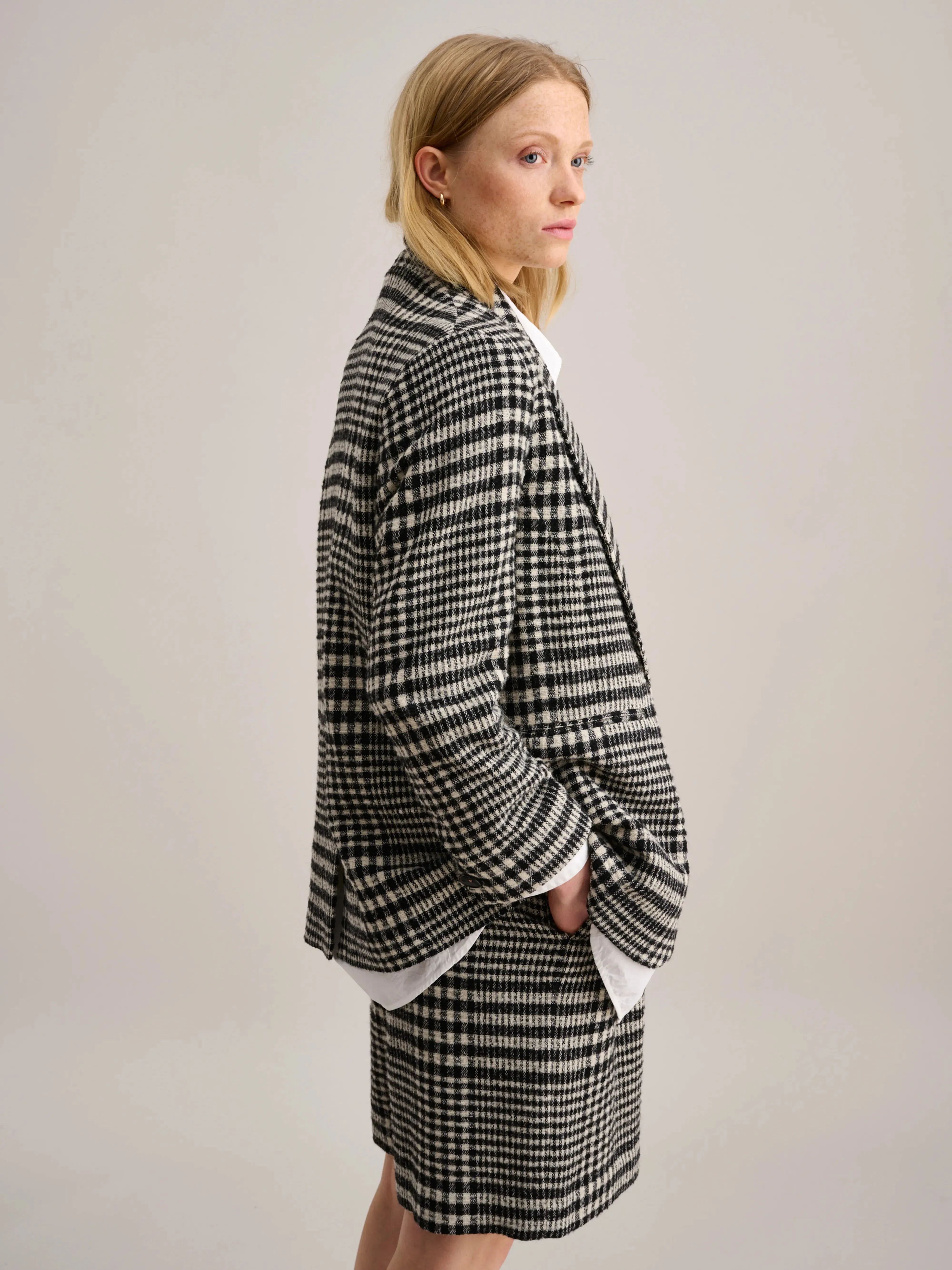 Veil Blazer (232 / W / CHECK B)